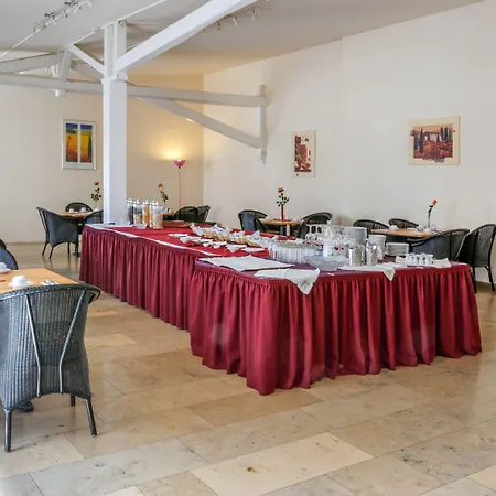 Alte Fabrik 3* 메트만